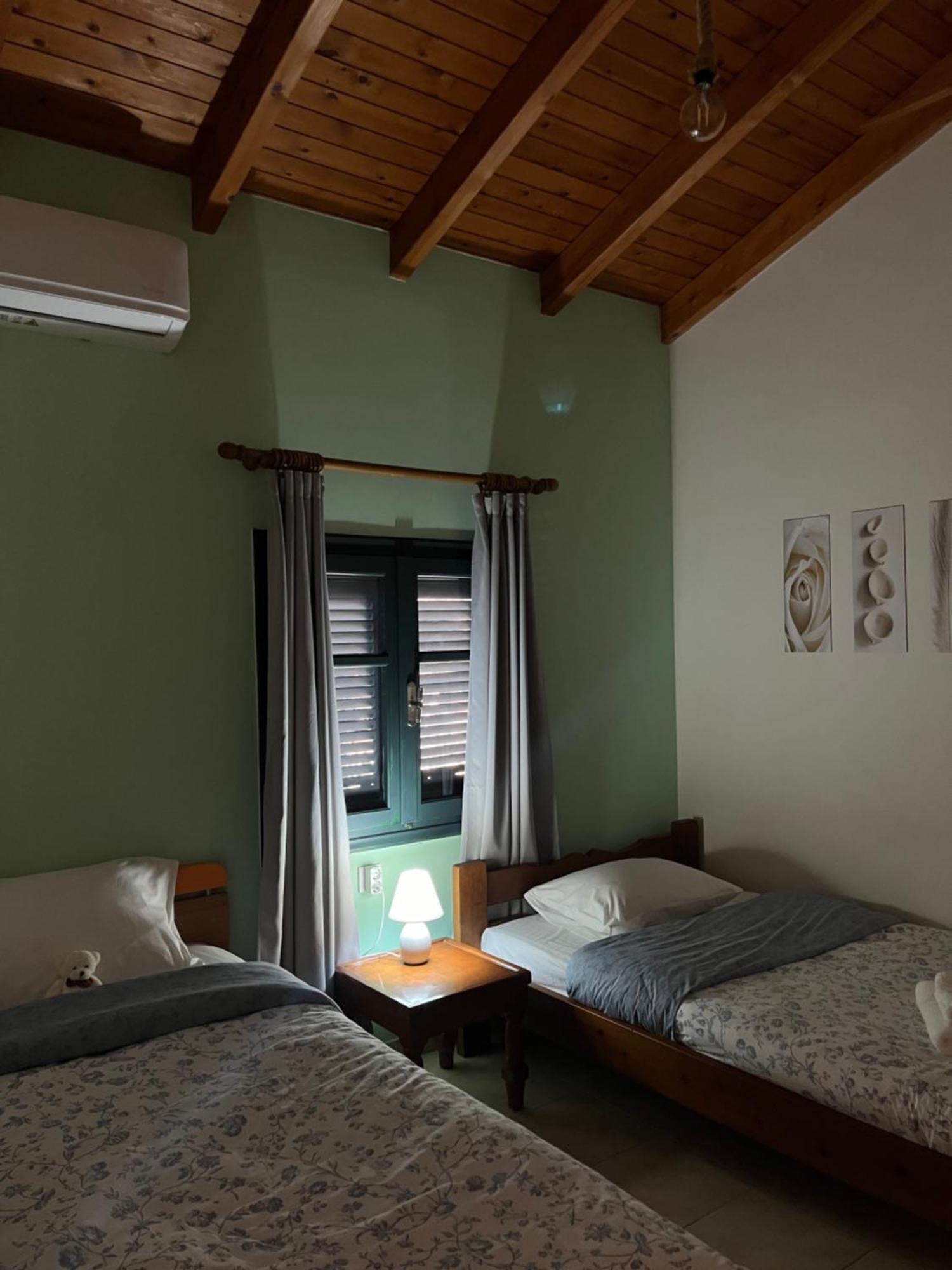 Tholos Alexandra'S Beachfront House Kavousi  Bagian luar foto