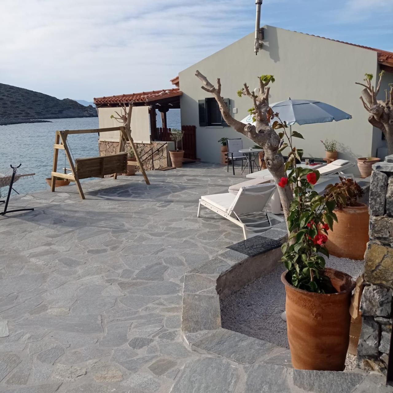 Tholos Alexandra'S Beachfront House Kavousi  Bagian luar foto